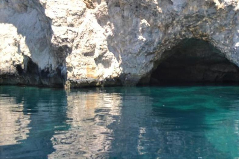 Malta: Comino, Blue Lagoon, and Caves, 3.5 hours Boat Tour