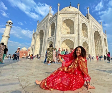 From Delhi: Sunrise Taj Mahal, Agra Fort & Baby Taj Day Tour