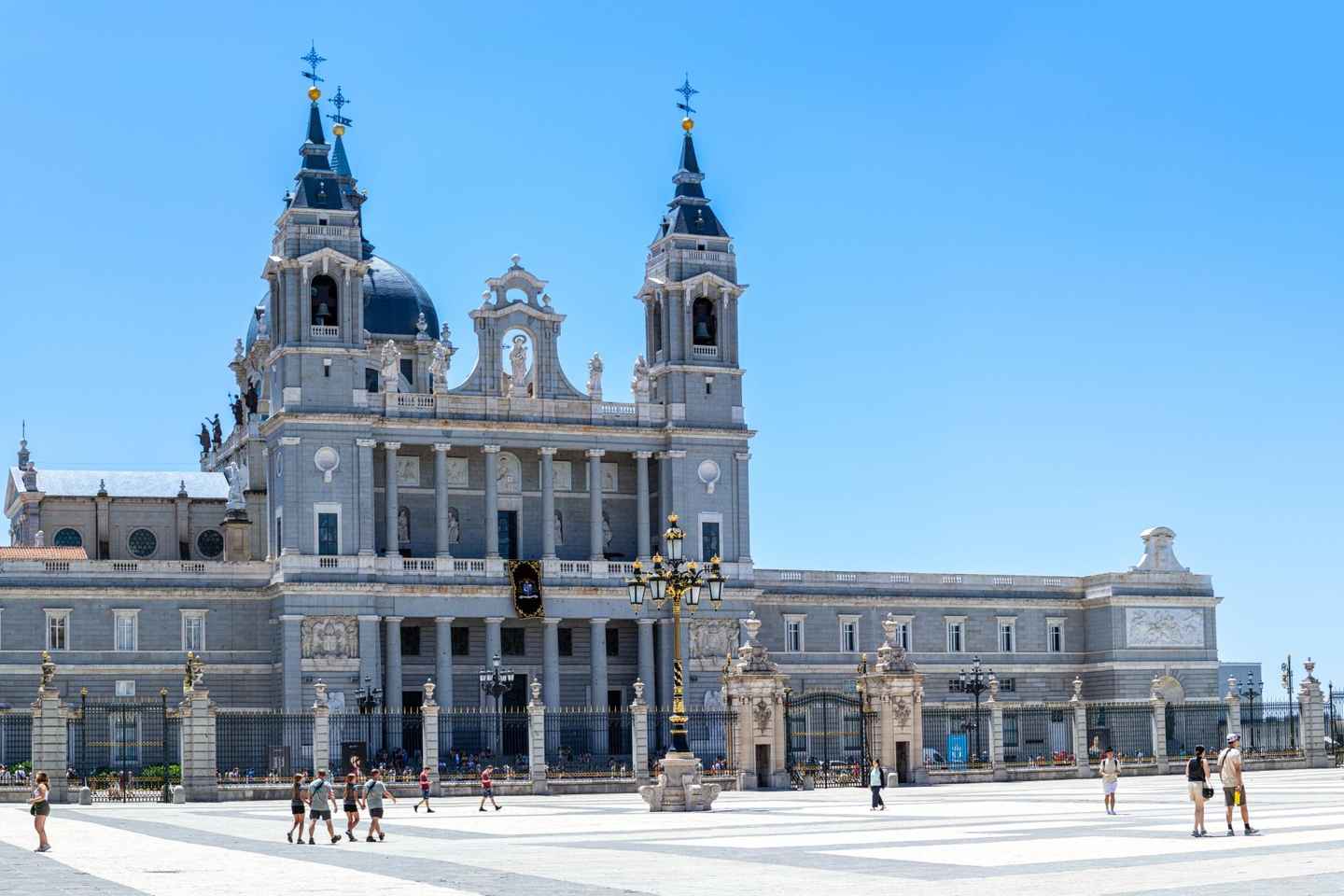 Madrid Private Tour of Top Churches, Cathedrals & Basilicas - 2-hour: Top Churches Walking Tour