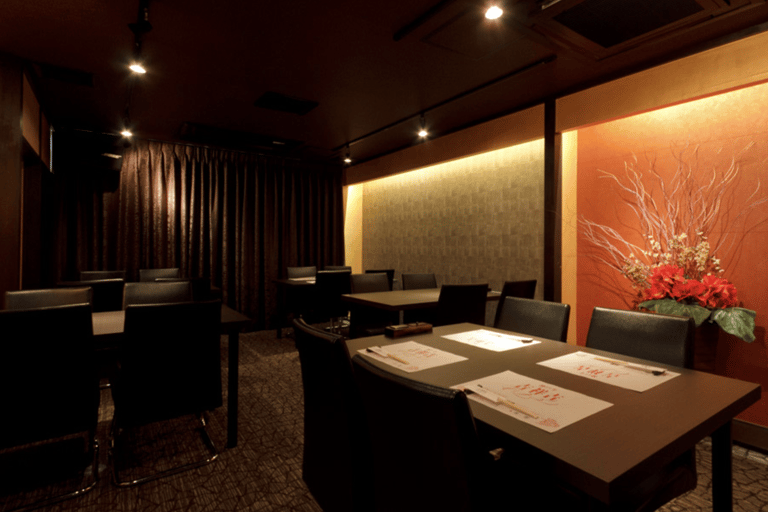 Kobe’s Top Restaurant Reservation for A5 Kobe Beef & Sushi Kobe Beef Special Meal Set (Sashimi & Sirloin Steak)