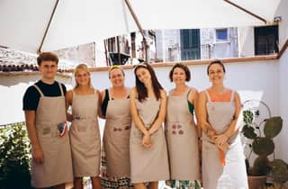 Kochen mit G: Traditionelle Mahlzeit mit lokalen Weinen