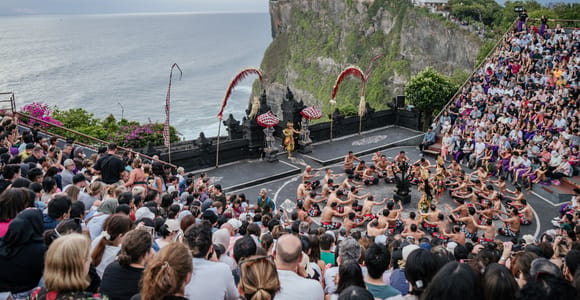 Bali: Skip-the-line Uluwatu Temple and Kecak Fire Dance Tour