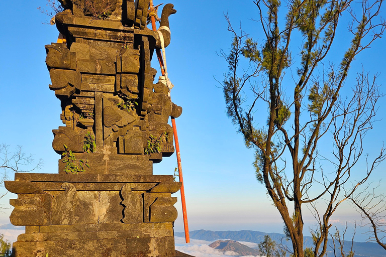 Bali: Mount Abang Guided Hike with Hotel Pickup