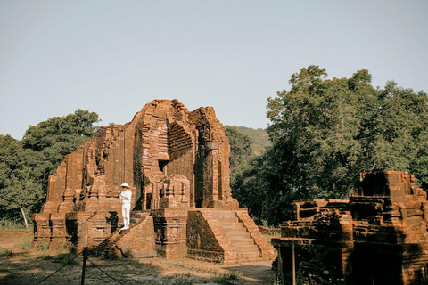 Depuis Da Nang/Hoi An : Visite du sanctuaire de My Son en une demi-journéeVisite de groupe