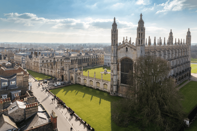 Tour de ville du centre de Londres à Cambridge : Aller-retour privéMercedes Vito 8 places