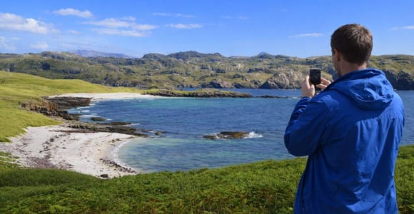 Scotland&#39;s North Coast & Highlands Road Trip Guidebook