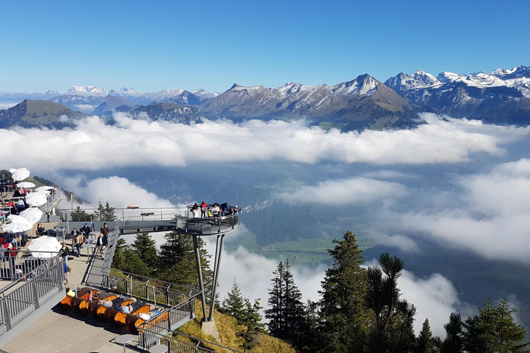 Majesté en plein air : L&#039;expérience du cabriolet StanserhornLa majesté du plein air : L&#039;expérience du cabriolet Stanserhorn