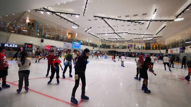 Visit Johor Ice Skating Experience with Blue Ice Skating Rink in Johor Bahru City Centre