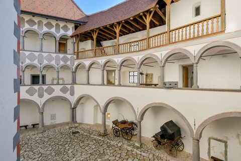 Zagreb: Trakošćan & Veliki Tabor Castles Day Trip & Lunch