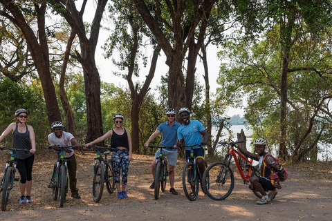 Victoria Falls: Guided Bicycle Tour with Local Guide