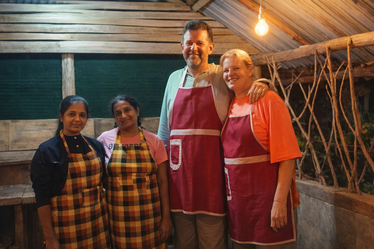 Ella: Ceylon Tea Factory, Cook Curries and Mountain Views