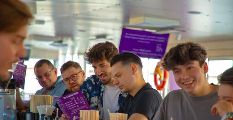 Budapest: Nighttime or Daytime Sightseeing Cruise photo 5