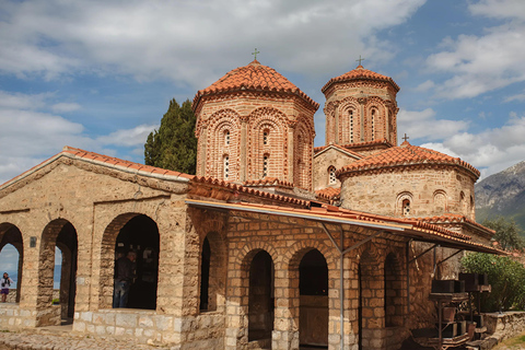 Ohrid, Berat, Gjirokastra, & Riviera in 3 Days from Tirana