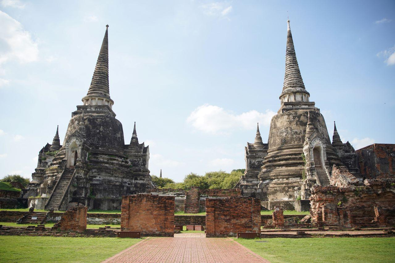 Ayutthaya Highlights & River Prawn Experience River City Meeting Point