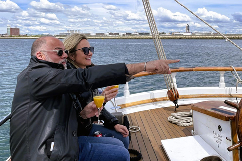 Boston: Söndagsbakelser Söndagsbakelser och prosecco på Boston Harbor