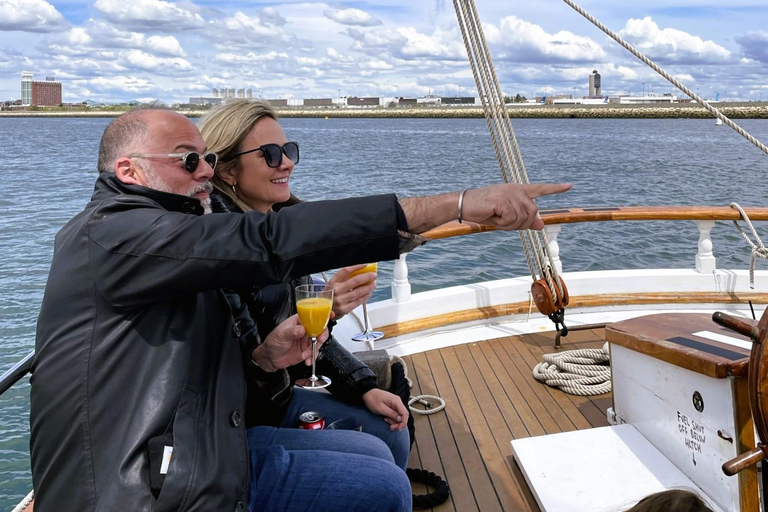 Boston: Söndagsbakelser Söndagsbakelser och prosecco på Boston Harbor