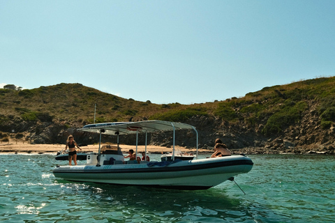 Menorca: Private North Coast Boat Tour from Addaia
