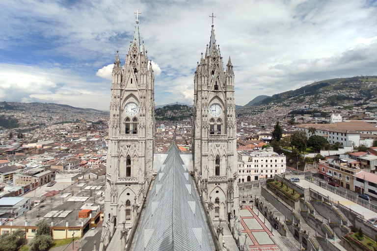 Quito: Old Town Guided Tour with Lunch