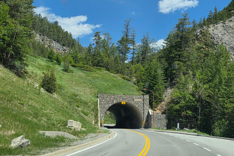 Soak & Explore: Radium Hot Springs and Kootenay Park Tour