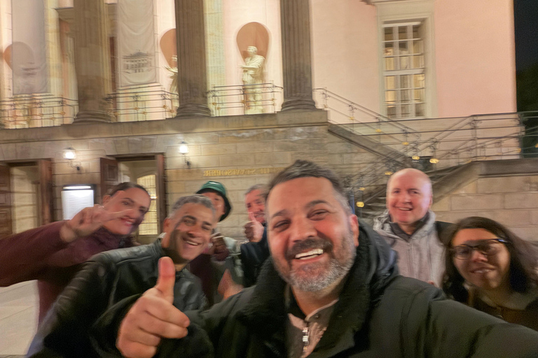 Berlin Night Walking Tour - Iconic Illuminated Landmarks Private Berlin Sunset Walking Tour - Iconic Landmarks