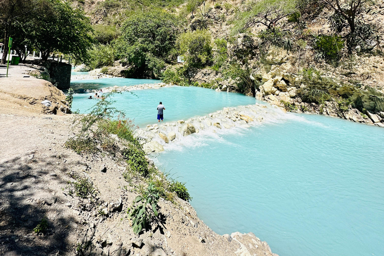 Von Mexiko-Stadt aus: Tolantongo-Grotten und Blaue PoolsAus Mexiko-Stadt: Grutas de tolantongo y pozas azules