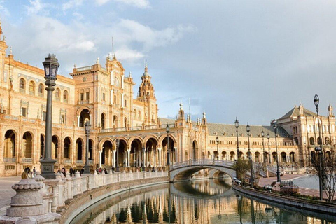 Seville : Jewish Quarter & Santa Cruz Walking Tour 2 Hours Private walking tour