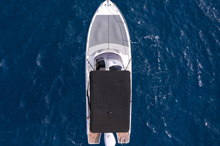 Sorrento: Private Capri Speedboat Tour with Snacks & Drinks