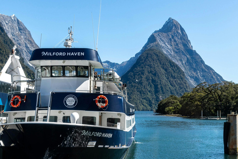 Milford Sound Scenic Tour – Small Group from Queenstown
