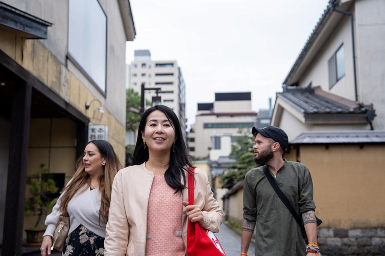 Kanazawa: Samurai and Geisha Culture Walking Tour with Lunch