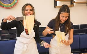 Rome: Pasta and Tiramisu Cooking Class with Prosecco