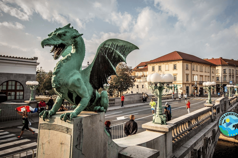 Zagreb - en dag Postojna-grottan, Predjama slott och Ljubljana på en dagPostojna, Predjama &amp; Ljubljana Tour på franska