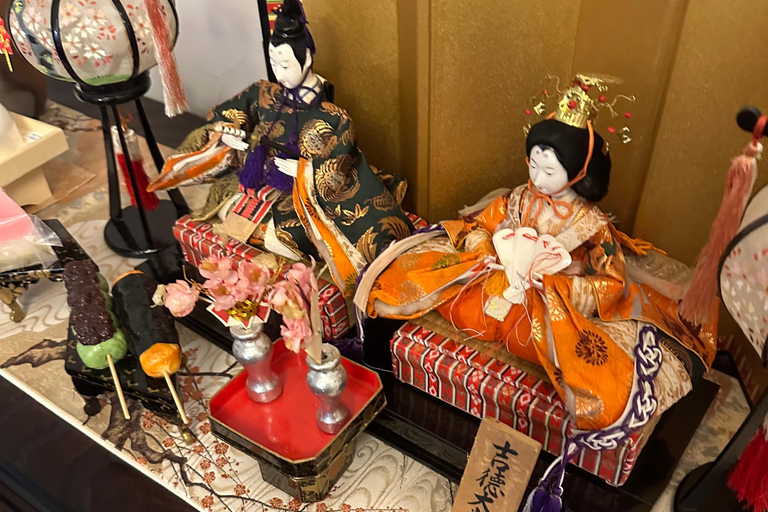 Tokyo: Mochi-Making Class in a Private Studio