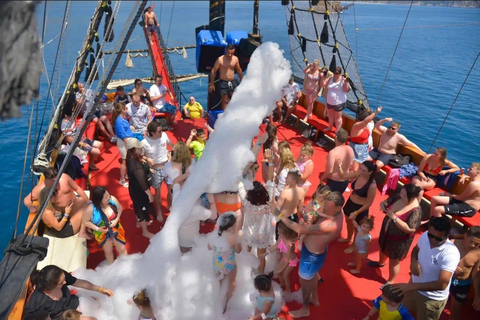 Alanya: romantic and party Boat with Lunch Drinks,Transfers Alanya: PirateBoat Trip Lunch Swimming Breaks (No transfer)
