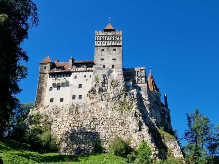 From Brasov: Discover Bran Castle and Rasnov Fortress