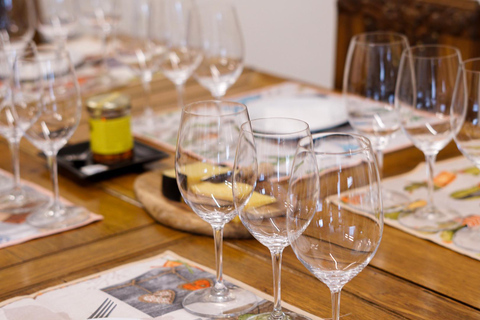 Porto: Cheese and Port Wine Tasting in a Unique Place