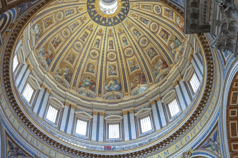 Rome: St. Peter’s Basilica & Underground Tombs Tour Group Tour in French