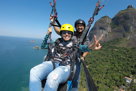 Rio de Janeiro: Paragliding with Hotel Transfers