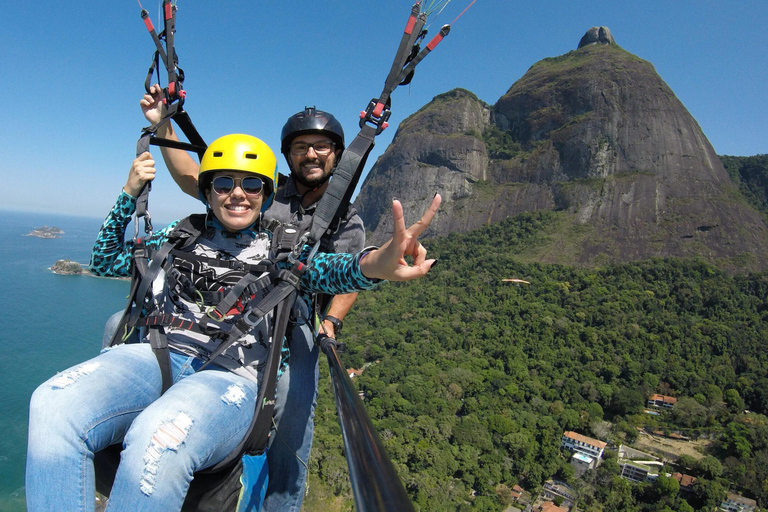 Rio de Janeiro: Paragliding with Hotel Transfers