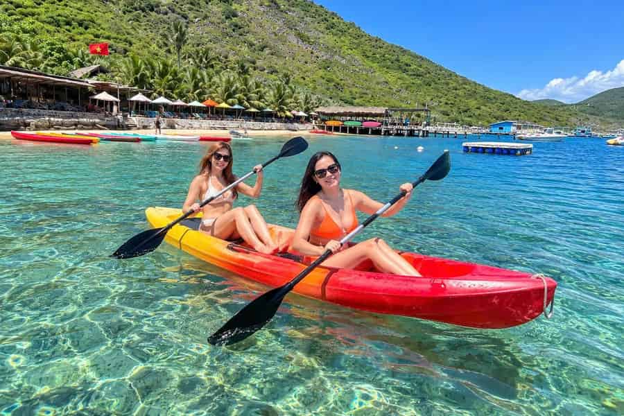 Nha Trang: Insel-Hopping-Abenteuer am Robinson Beach. Foto: GetYourGuide Nha Trang: Insel-Hopping-Abenteuer am Robinson Beach. Foto: GetYourGuide