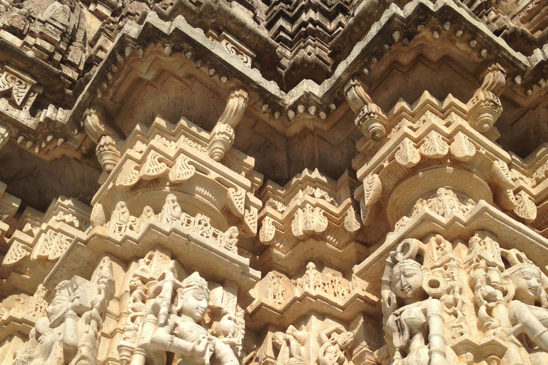 Udaipur to Jodhpur: Ranakpur Temple & Jawai Leopard Safari