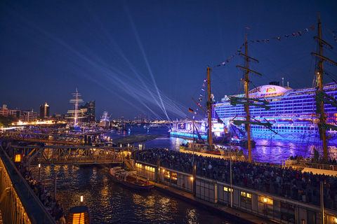 Hamburg: Ljus- och fyrverkerishow Port Aniversary från båtUpplevelse av passagerarfartyg