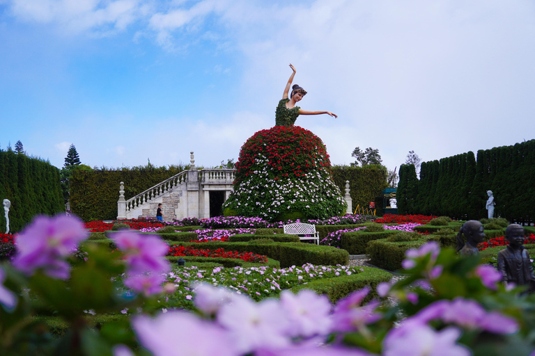 Ba Na Hills Golden Bridge - prywatna wycieczka Deluxe z przewodnikiemPrywatna wycieczka z przewodnikiem po wzgórzach Ba Na