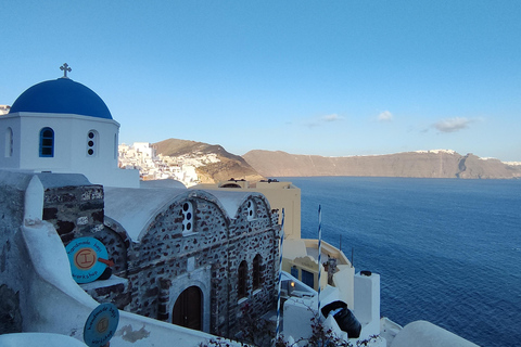 Santorini: noleggia un&#039;auto privata con autista (servizio orario)4 ore di auto e autista