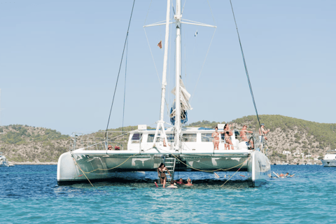Ibiza: Formentera Yacht Cruise, Cooking Class, & Club Entry