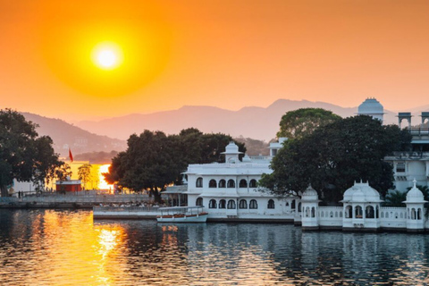 Udaipur stadstour van een hele dag met boottocht