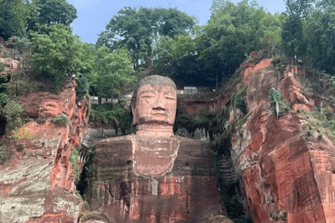 Leshan Giant Buddha Tour: Discover Ancient Stone Masterpiece Leshan Giant Buddha: One-Day Tour with Exclusive Car & Lunch