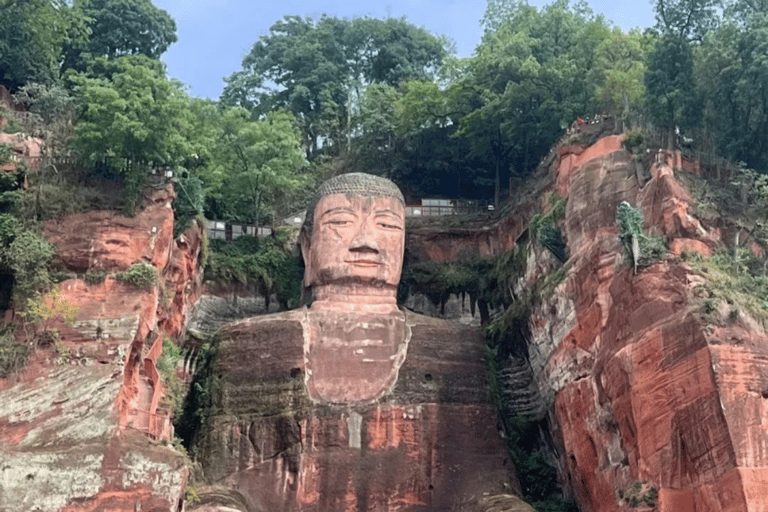 Leshan Giant Buddha Tour: Discover Ancient Stone Masterpiece Leshan Giant Buddha: One-Day Tour with Exclusive Car & Lunch