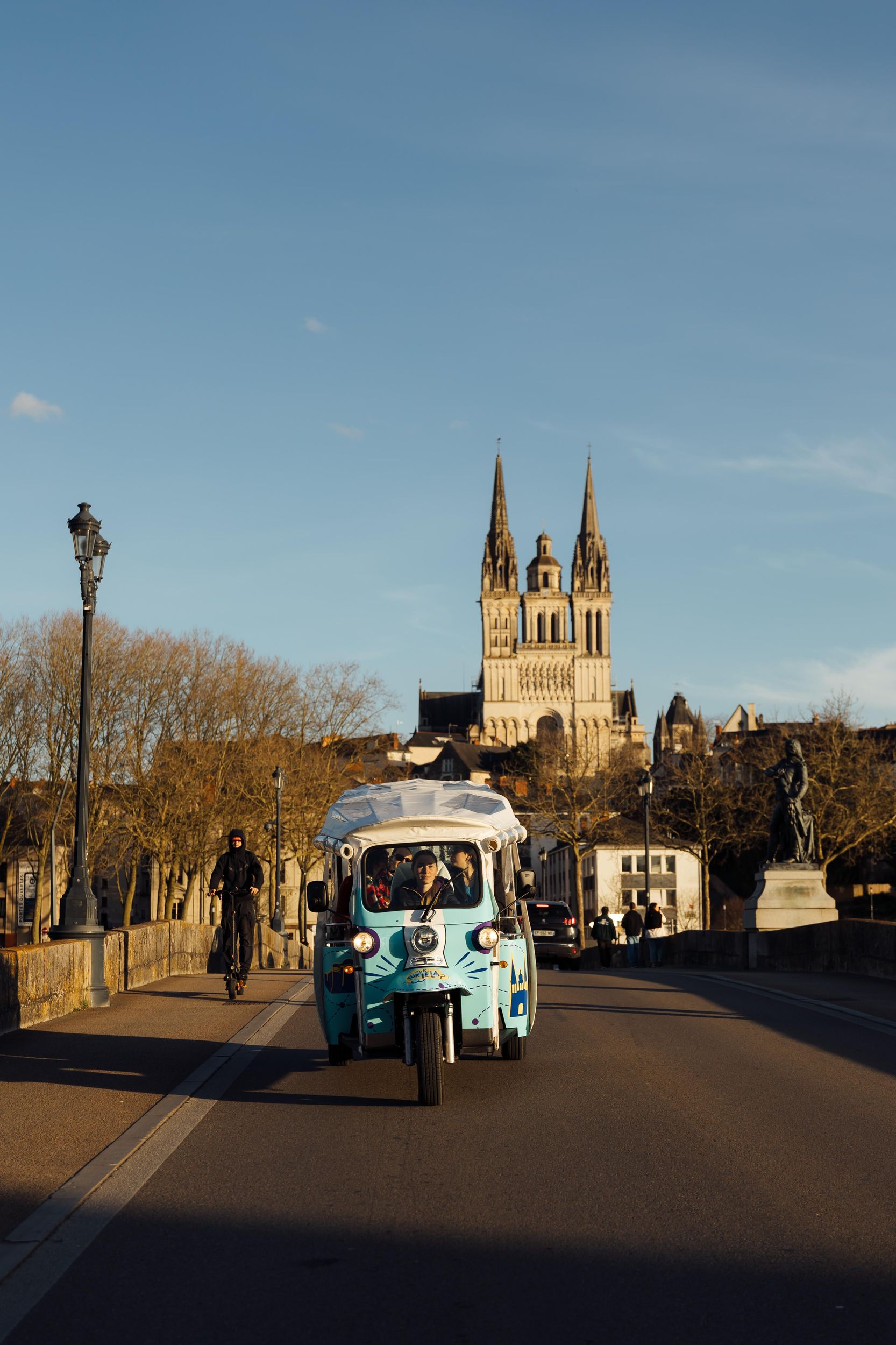 Angers: Fahrt in der Doutre mit einem elektrischen Tuk Tuk
