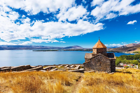 From Tbilisi: Private Transfer to Yerevan with 2 Stops