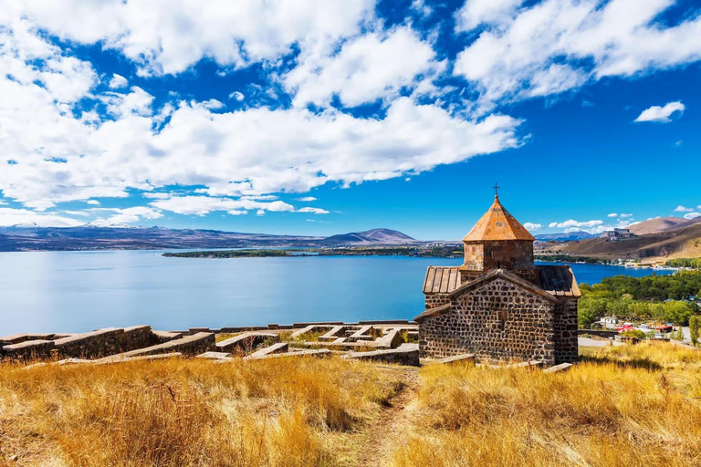 From Tbilisi: Private Transfer to Yerevan with 2 Stops